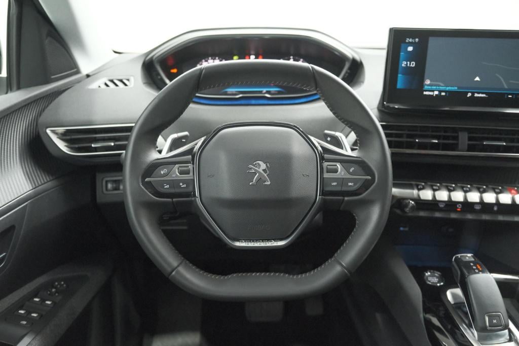 Peugeot 3008 puretech 130 eat8 style | camera | parkeersensoren | navigatie