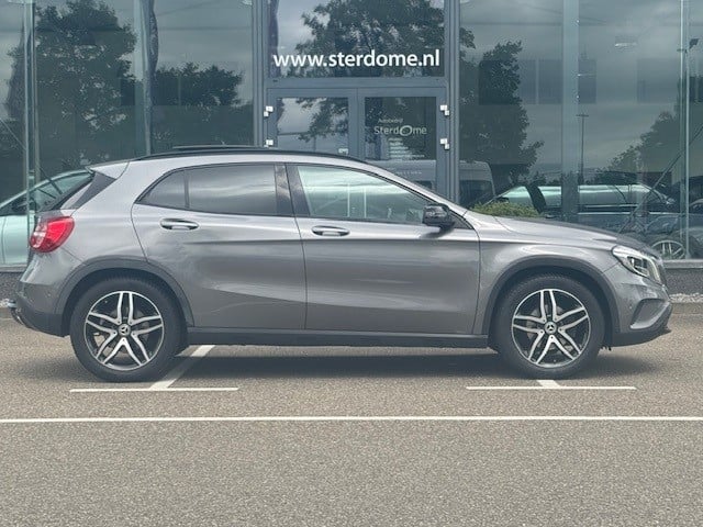 Mercedes-Benz Gla-klasse 200 ambition l panoramadak l night pakket l afneem
