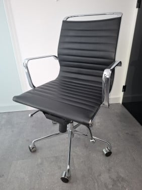 Eames Bureaustoel (zwart leer) - 2 x