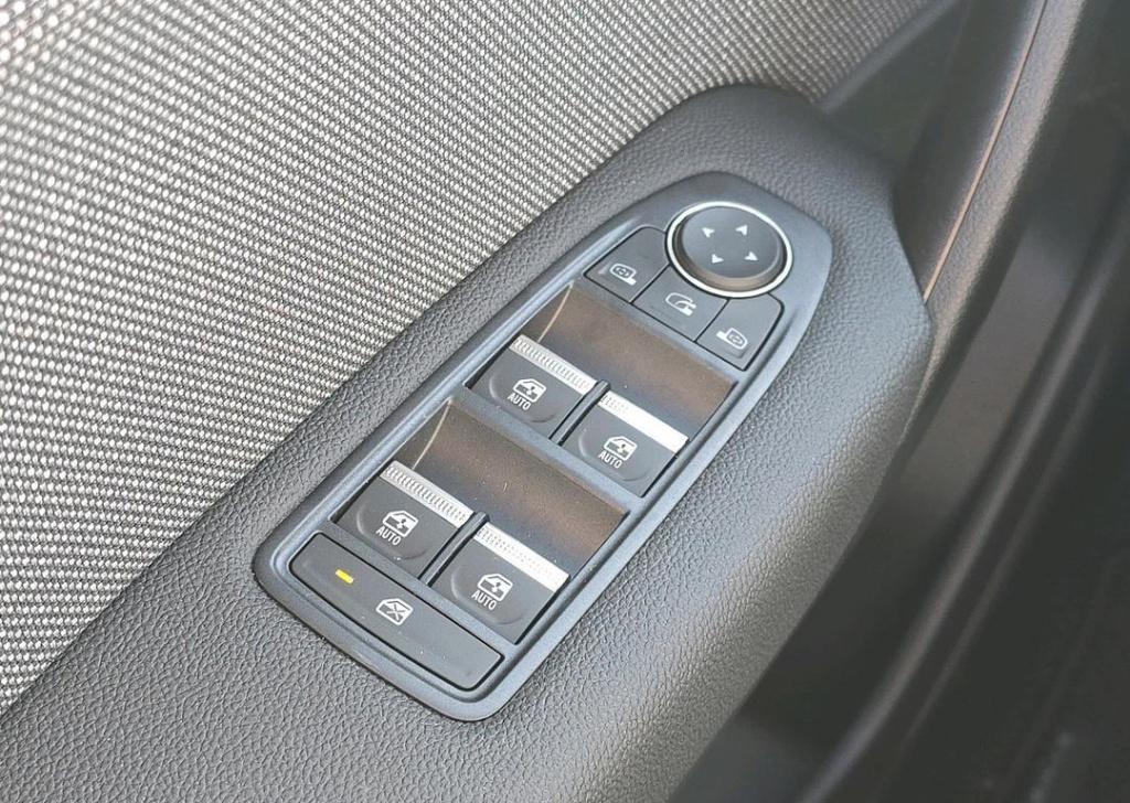 Renault Symbioz 1.8 e-tech full hybrid 160 techno - demo / pack driving & c