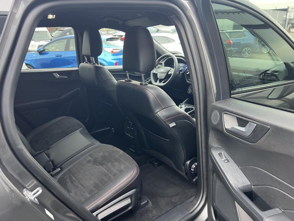 Ford Kuga 2.5 phev e-cvt 225pk st-line x , voorruitverwarming , stoel en st