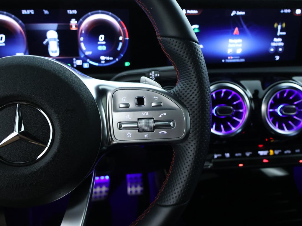 Mercedes-Benz Cla 250 e amg plug-in hybride | amg line | night pakket | pan