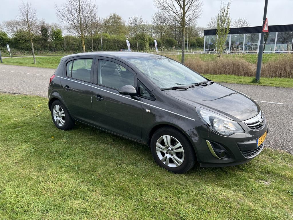 Opel Corsa 1.2-16v design edition automaat