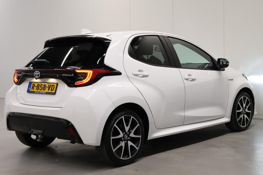 Toyota Yaris 1.5 hybride dynamic| camera| adap.cruise| half leder| climate