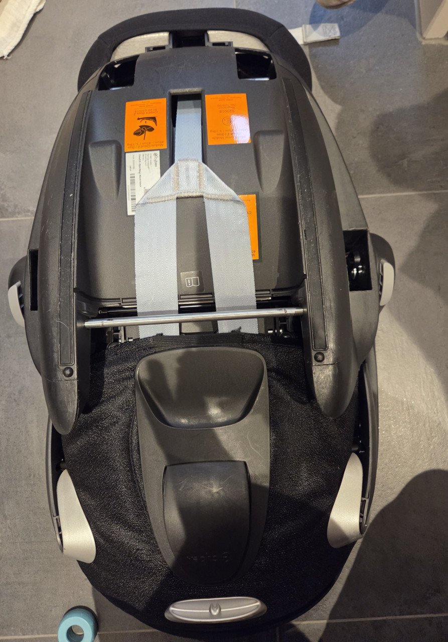 Cybex Z Base Black + Maxicosi en autostoel