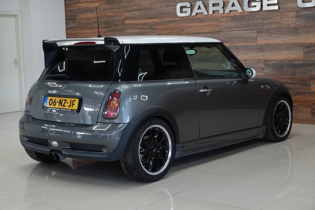 Mini Cooper mini 1.6 chili | cruise | milltek | xenon |