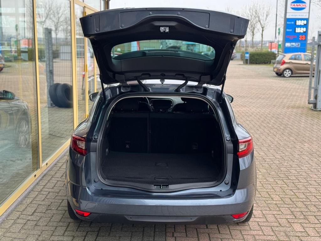 Renault Megane 1.2 tce limited | bovag garantie