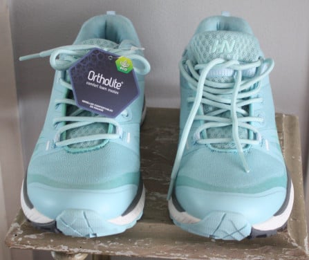 Nieuwe lichtblauwe sportschoenen  maat 39