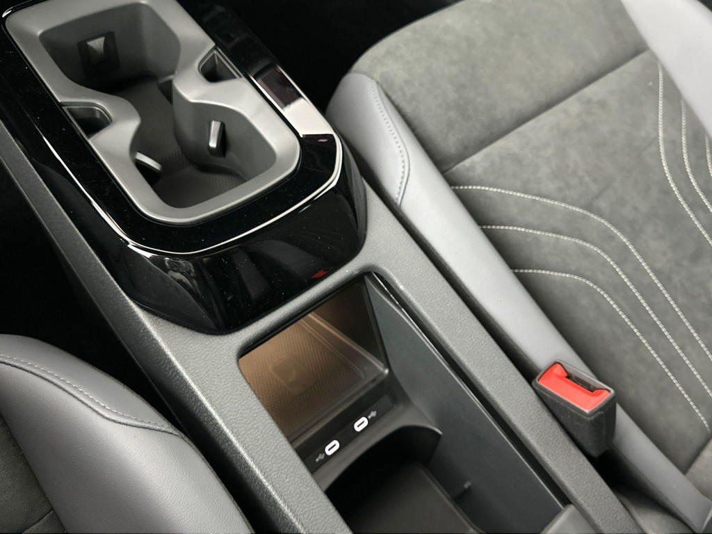 Volkswagen Id.4 pro limited edition 77 kwh accu. 210 kw / 286 pk s