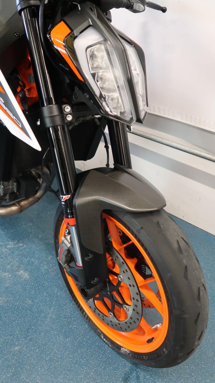 2020 KTM 890 Duke R als nieuw!