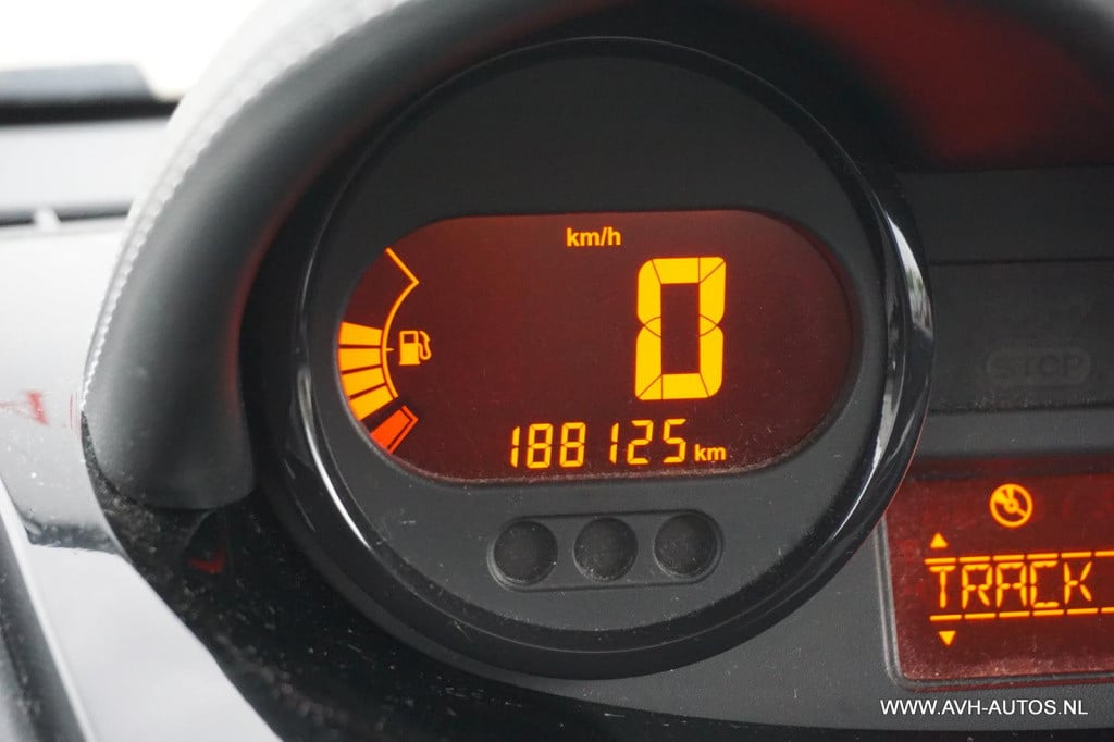 Renault Twingo 1.2-16v night & day