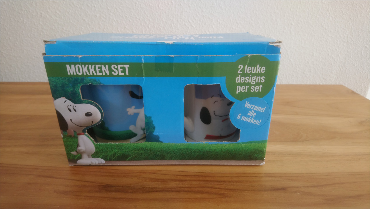 Set v 2 Snoopy en Charlie Brown mokken - NIEUW