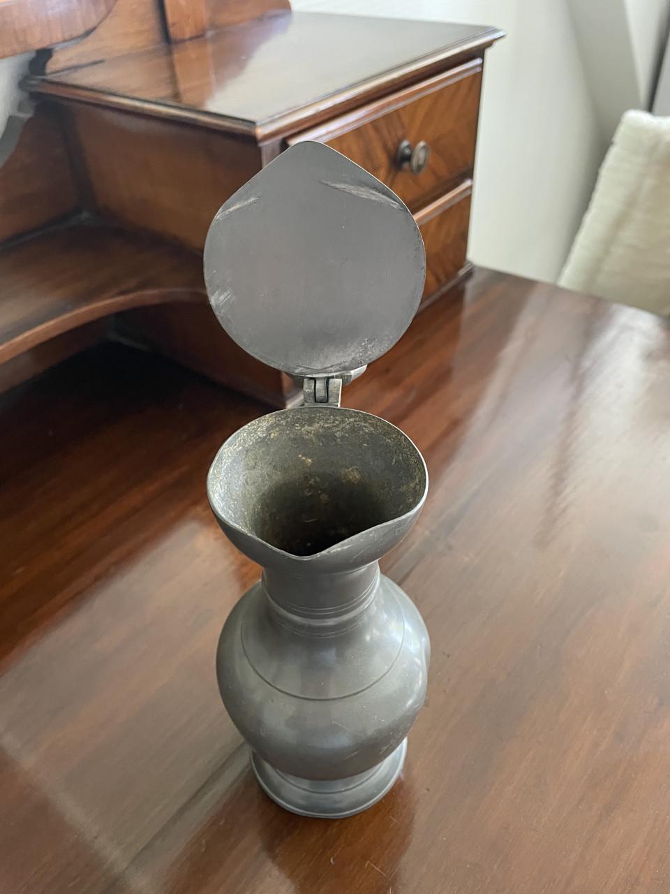 Tinnen schaal en kan