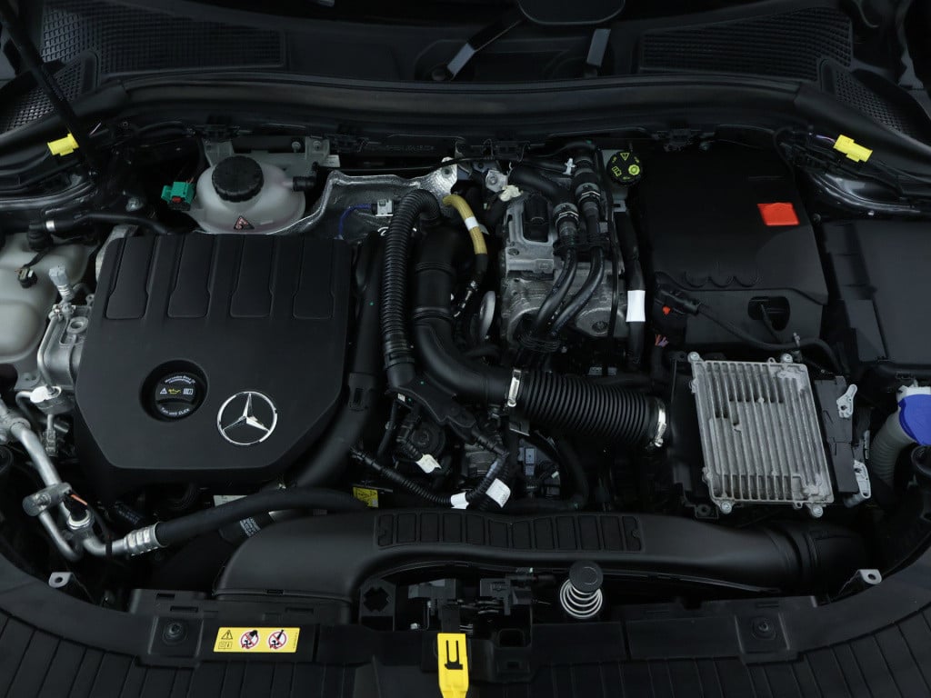 Mercedes-Benz Gla-klasse 250 e amg line | cruise control | sfeerverlichting