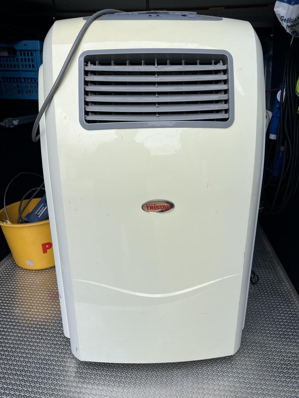 VERKOCHT:zo goed als nieuwe mobiele airco conditioner, van het merk Tristar