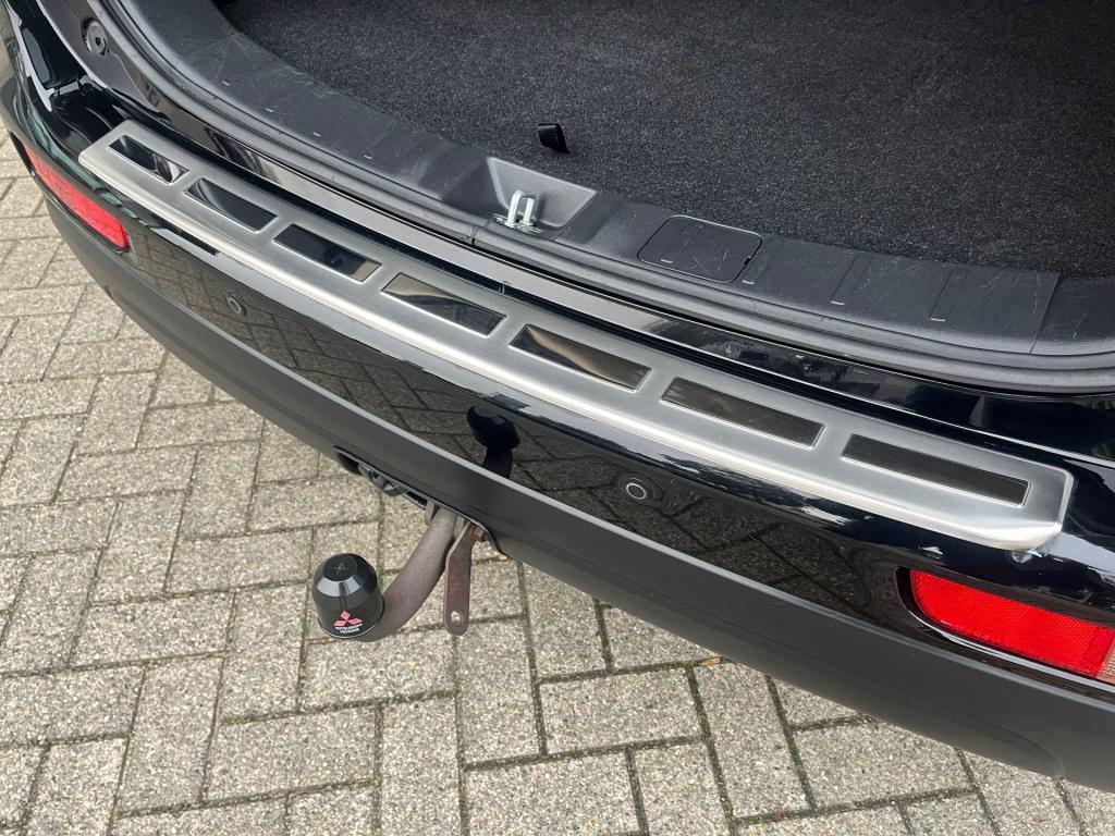 Mitsubishi Outlander 2.0 intense automaat|trekhaak|rijklaar