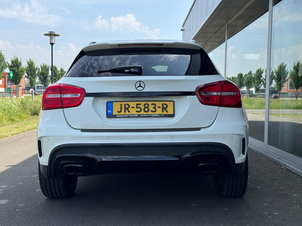 Mercedes-Benz Gla-klasse 180 ambition amg night-pakket automaat , panoramas