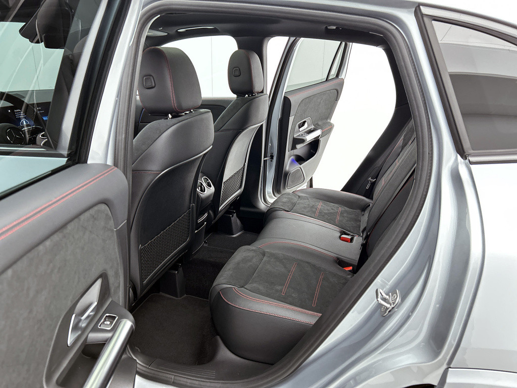 Mercedes-Benz Gla-klasse 250 e business solution amg | nightpakket | smartp