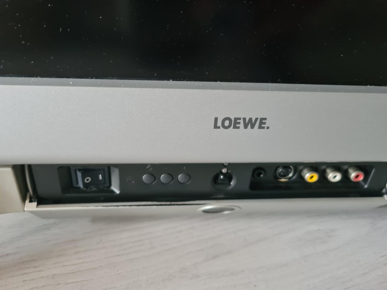 Tv met afstandsbediening (en humax kastje)