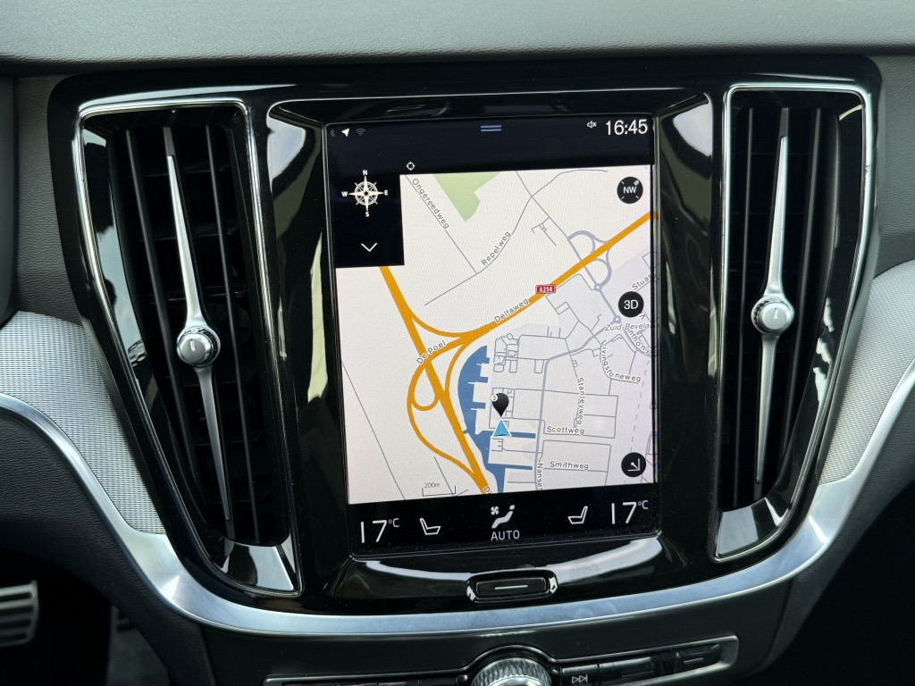 Volvo V60 t6 340pk recharge r-design| panodak| adap.cruise| trekhaak| stan