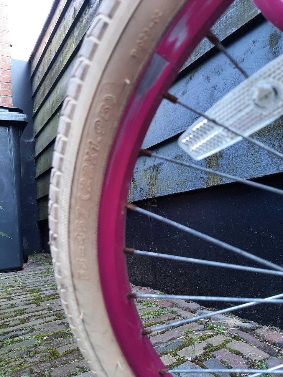 Leuke 22 inch meisjesfiets van Spirit