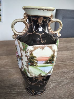 Handbeschilderd Chinees vaasje