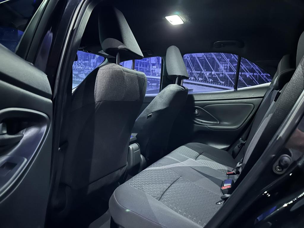 Toyota Yaris Cross 1.5 hybrid 130 dynamic *acc*winterpakket*camera*17inch*