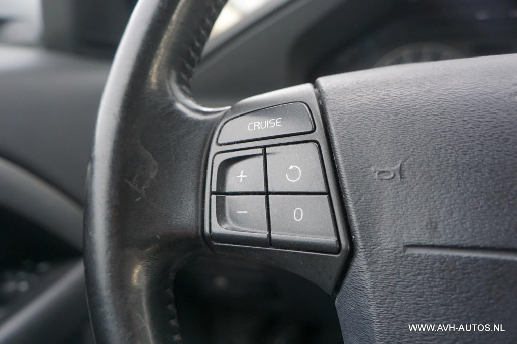 Volvo S80 2.5 t momentum automaat