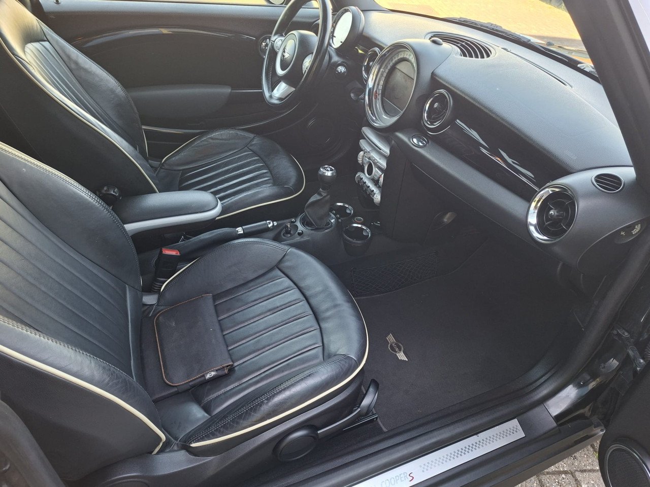Mini Cooper CLUBMAN S 1.6 bj:2010 leer-panoramadak -navigatie-airco
