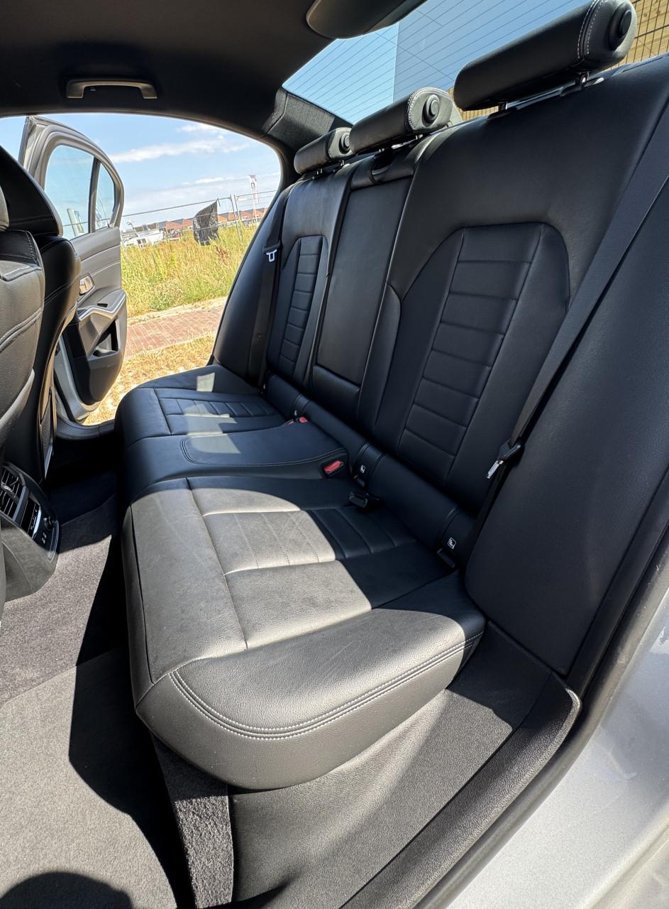BMW 330e High Executive | 2 jr. Gratis Onderhoud | Leder |  LED