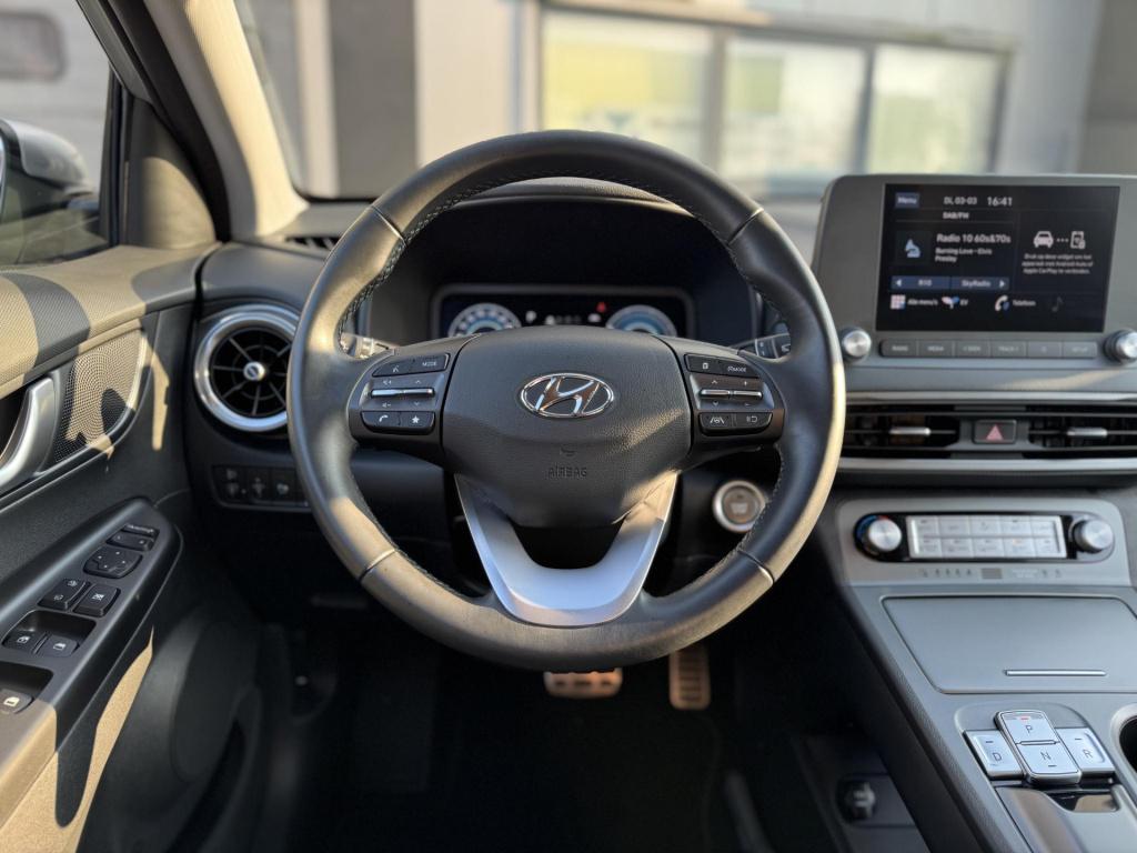 Hyundai Kona ev pure 64 kwh soh 98% incl. trekhaak!