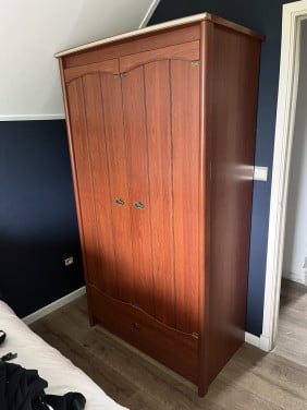 Mooie kersenhouten hang/legkast