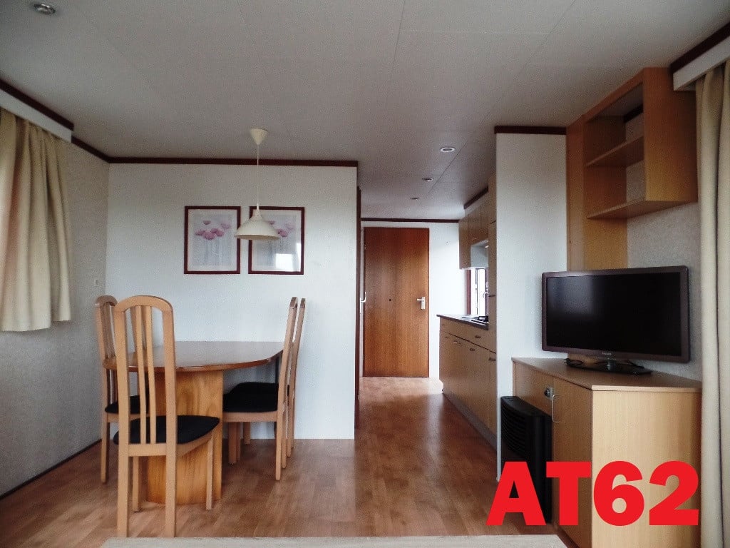 Onderhoudsvrij ZARO chalet met dubbel glas en 2 slaapkamers te koop