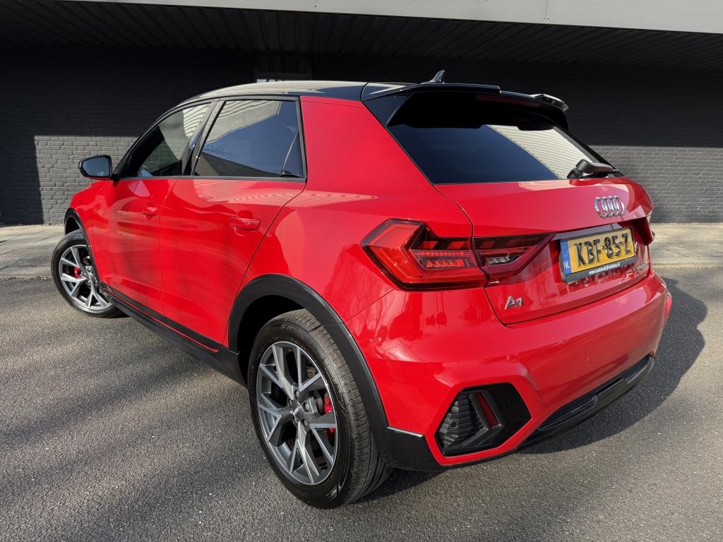 Audi A1 citycarver 30 tfsi - sline - sportstoelen - led koplampen -