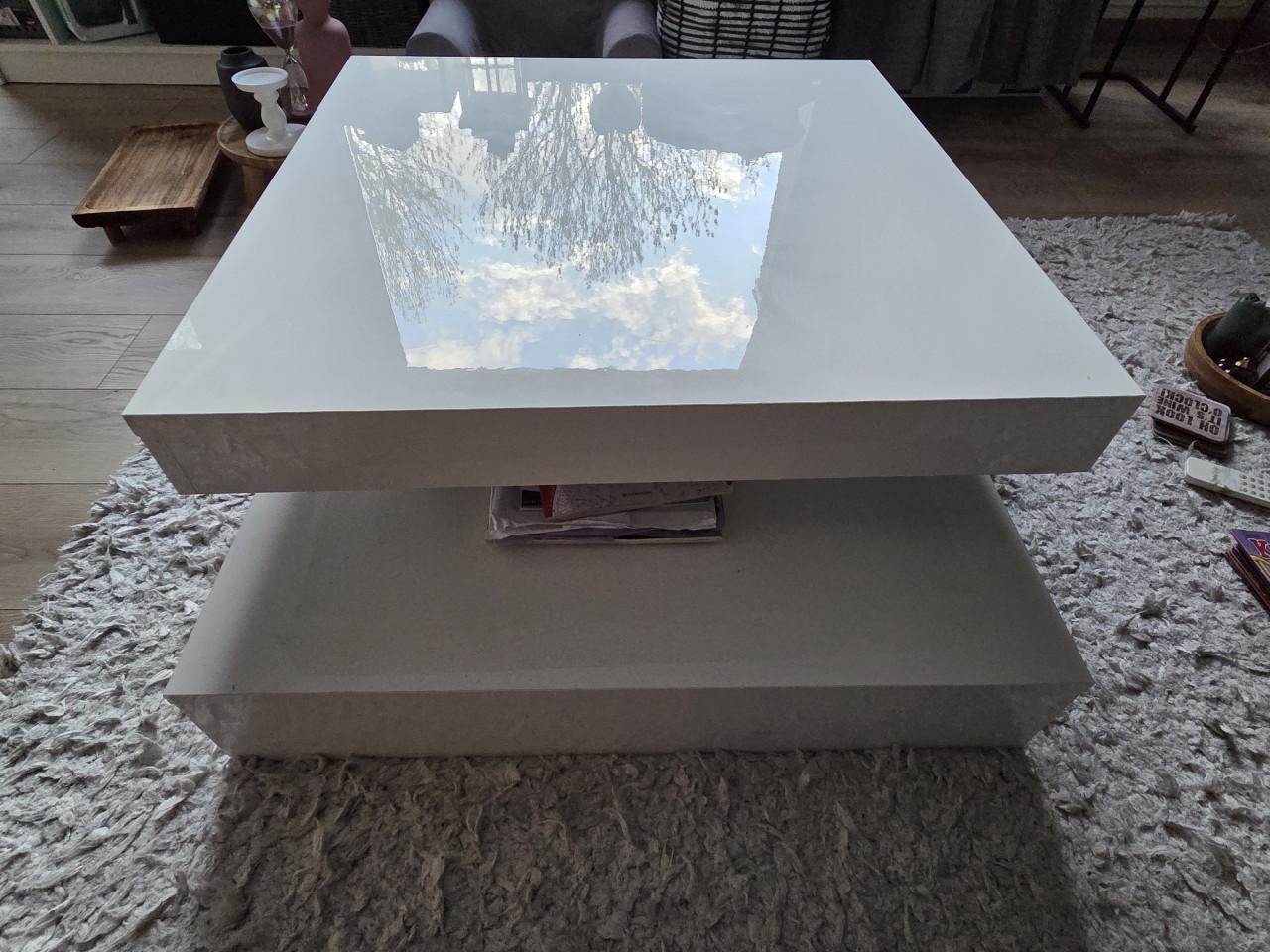 Witte salontafel met draaibaar bovenblad - Modern design