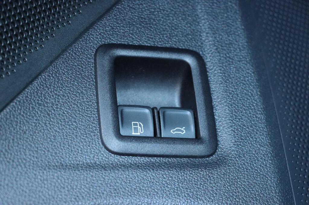 Volkswagen Tiguan 1.5 ehybrid r-line business 272pk dsg6 | soh 93,8% |