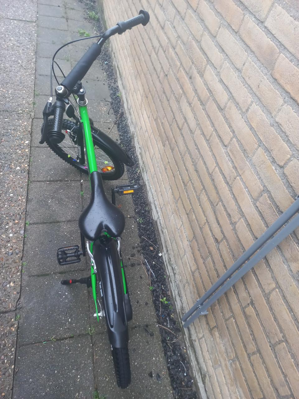 Te koop 20 inch cross fietsje