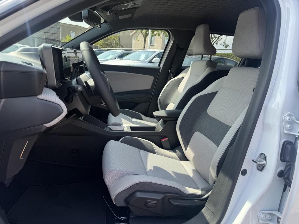 Nissan Micra advance 52 kwh chill interieur