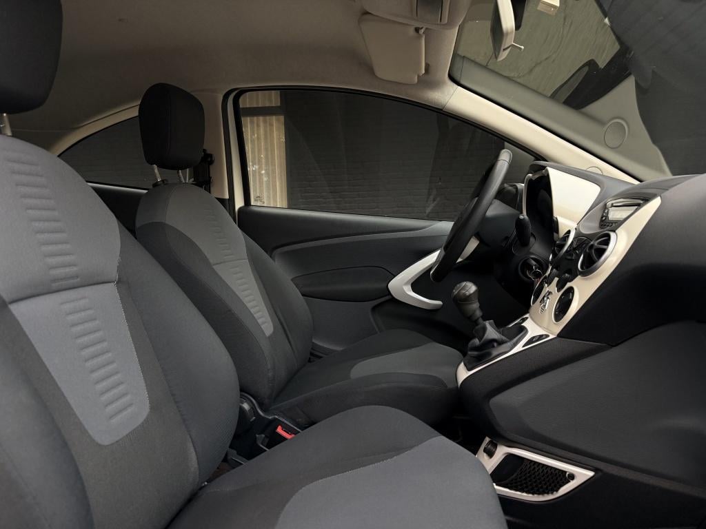 Ford KA 1.2 titanium - nieuwe distributie + grote beurt -