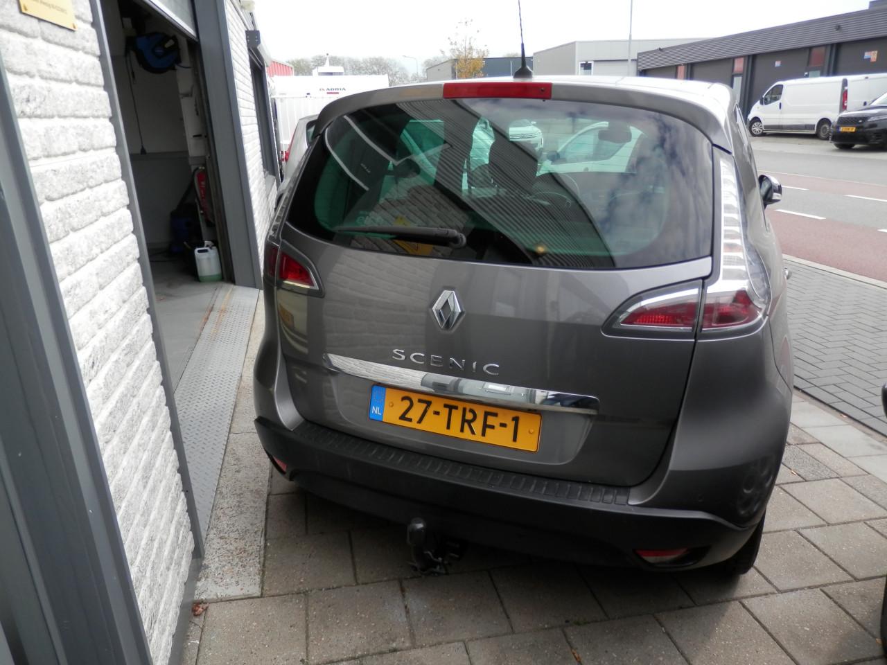 Auto Garant Biedt Aan: Renault Scenic 2.0 Bose Automaat