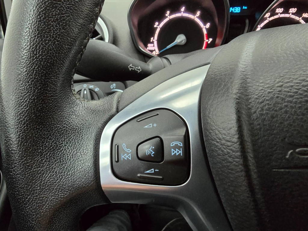 Ford Fiesta occasion 1.0 style met airco en 5 deurs uitvoering | tweedehand
