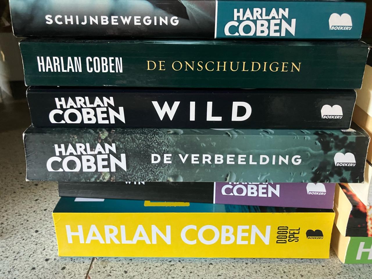 Boeken, John Grisham, Harlan Coben, Hakan Nesser en Philip Rosenberg.