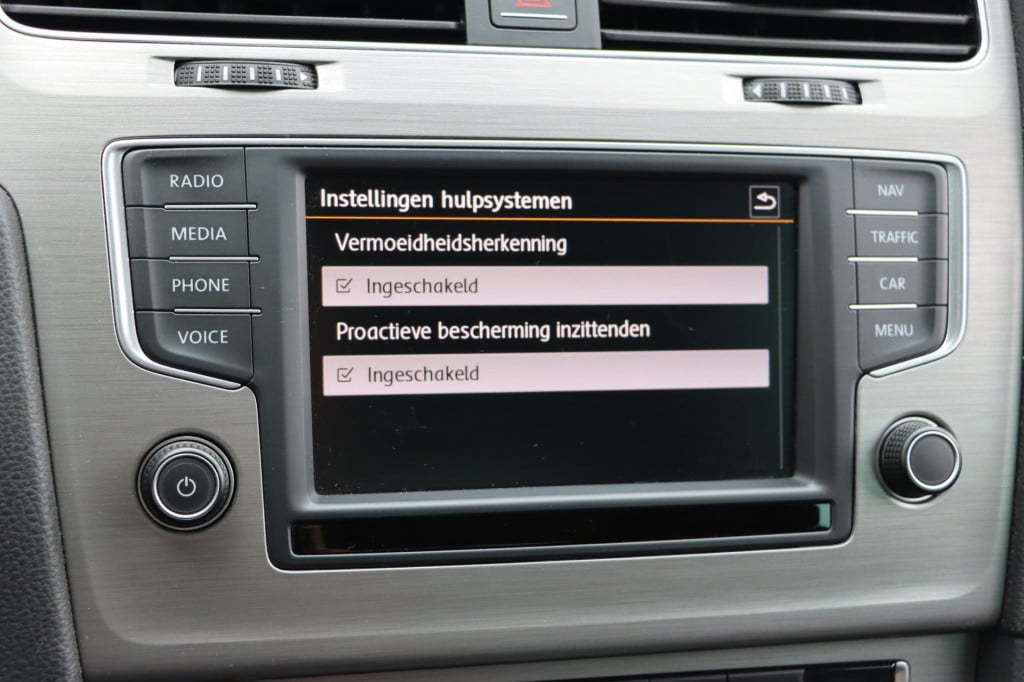 Volkswagen Golf variant 1.0 tsi business edition connected