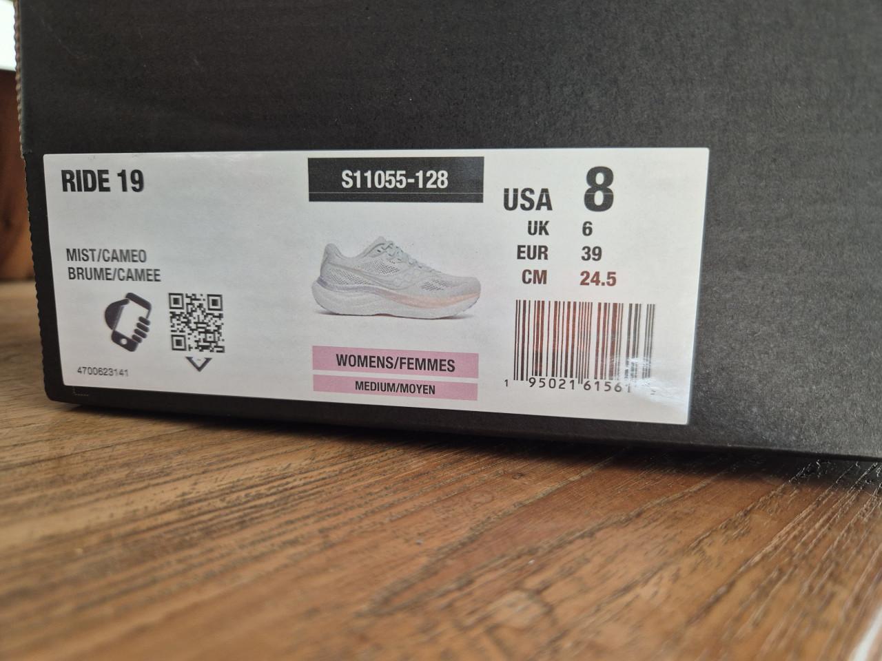 Zo goed als nieuw:Saucony ride 19 dames, maat 39