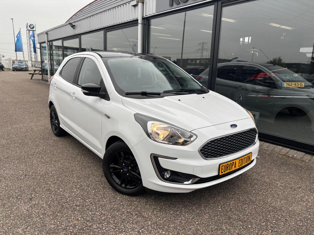 Ford KA ka+ 1.2 85pk black & white, stoelverwarming, voorruitverwarming, se