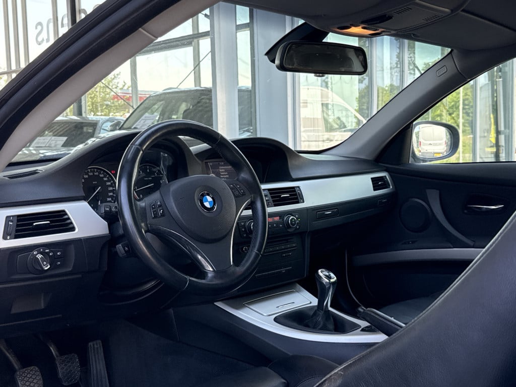 BMW 3-serie coupé 320i business line | parellak | navi | pdc | bi-xenon