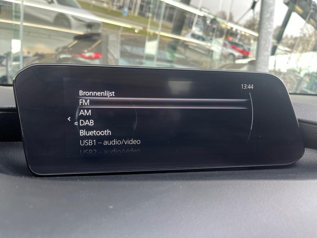 Mazda 3 2.0 skyactiv-x 180 pk luxury |aero pack|bose|trekhaak|rijklaar