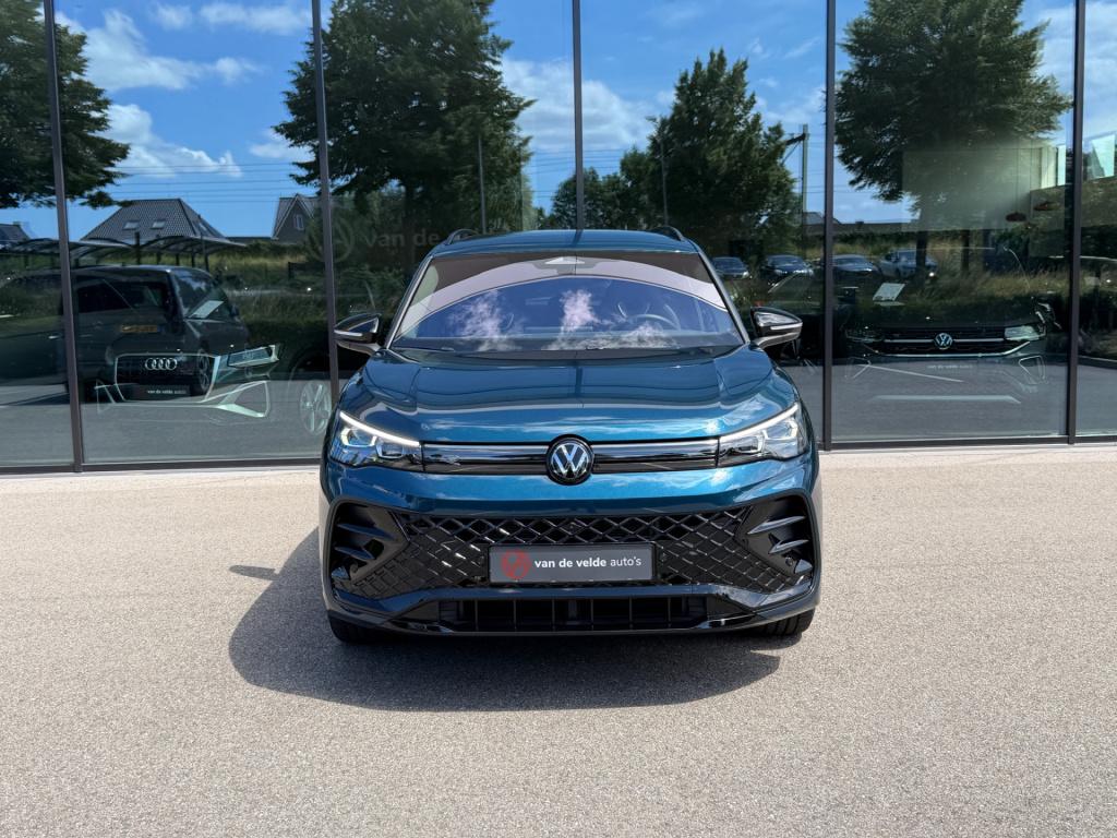 Volkswagen Tiguan 1.5 ehybrid r-line | black line | 360 camera | trekhaak |
