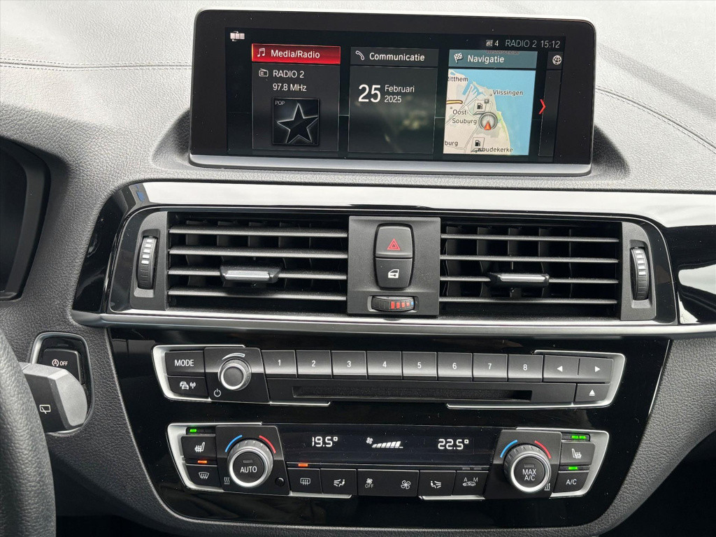 BMW 1 Serie (f20) 118i 136pk aut steptronic sport line | unieke km stand|ri