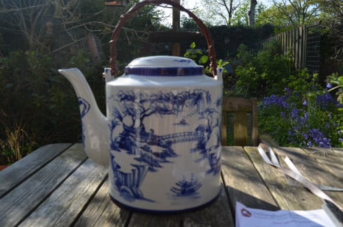 Gigantische Chinese theepot in prima staat! 12+ Liter